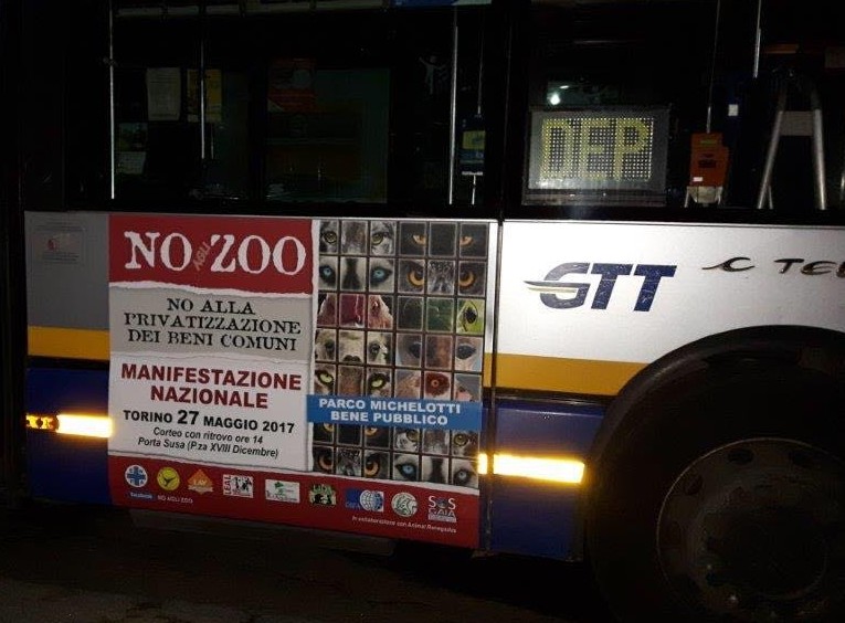 LEAL_Torino_bus_manifestazione