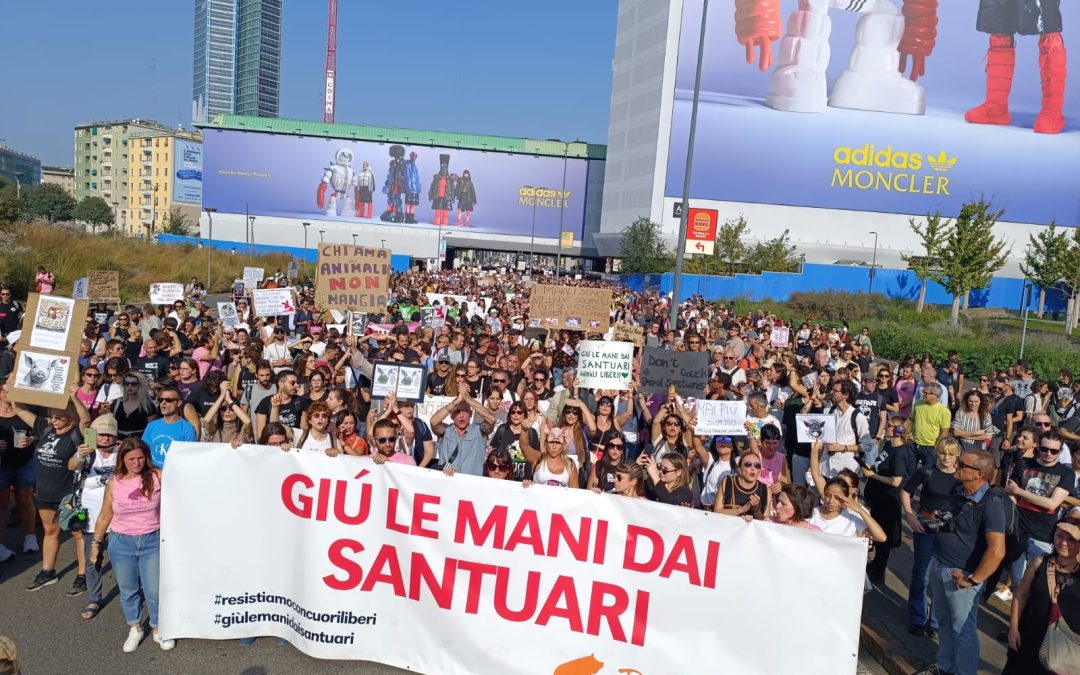 LEAL: IN DIECIMILA IN CORTEO PER LE STRADE DI MILANO DALLA REGIONE LOMBARDIA FINO IN SAN BABILA